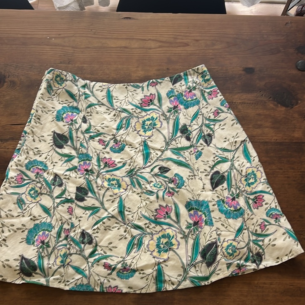 LOFT mini skirt - Picture 9 of 9